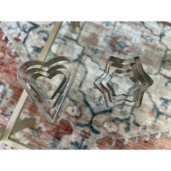Set of 6 Vintage Aluminum Cookie Cutters- 3 Heart and 3 Hexagram Star - Picture 9 of 9
